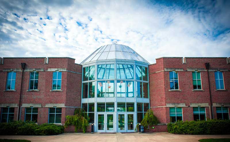 The Science and Mathematics Building on Meredith's campus