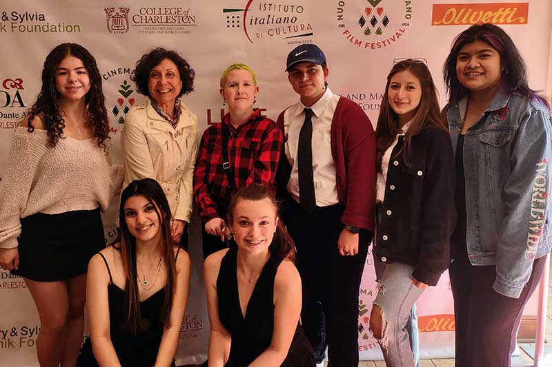 Gli studenti di lingua italiana partecipano al Nuovo Cinema Italiano Film Festival